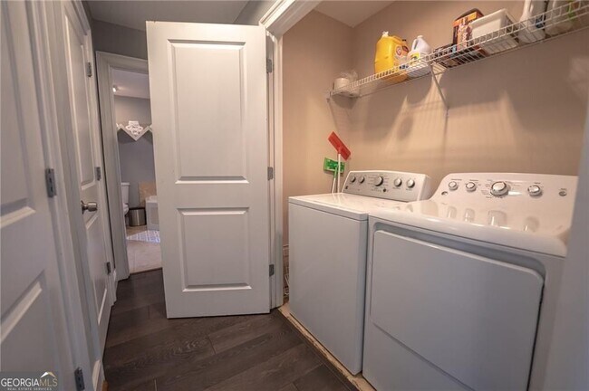 Building Photo - 285 Centennial Olympic Park Dr NW