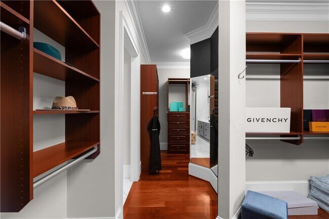 Building Photo - 980 Fenimore Cir