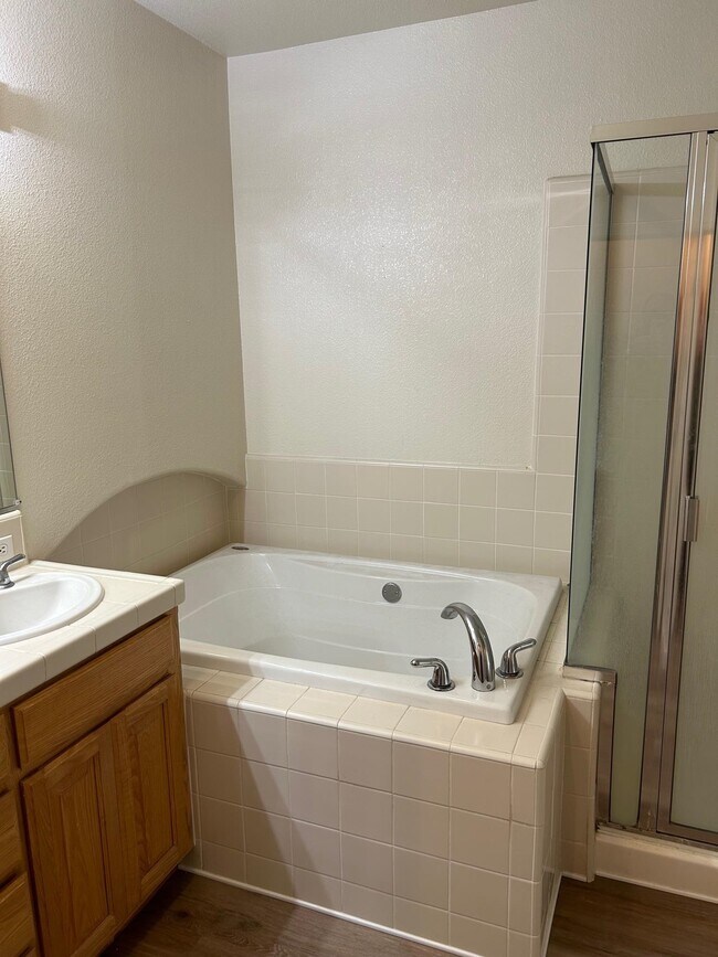 Building Photo - 4146 Clarinbridge Cir