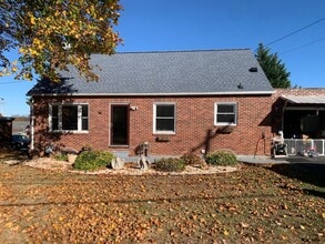 Building Photo - DALLASTOWN SCHOOLS