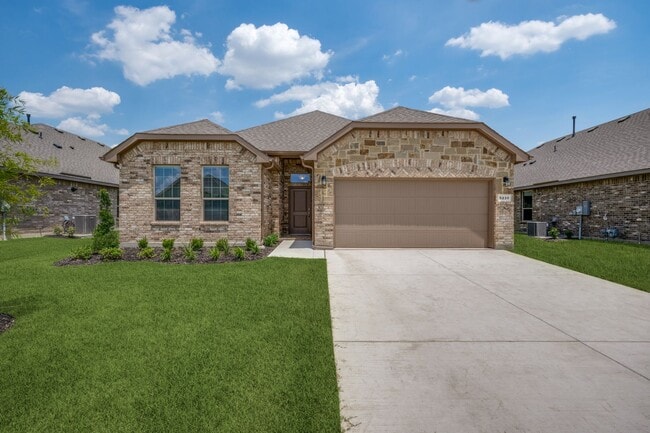 Building Photo - 5231 Meadow Ln