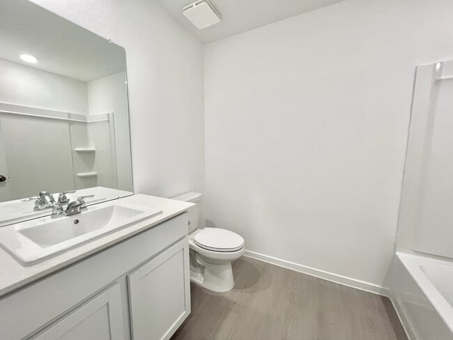 Building Photo - 3023 Mallorca Dr