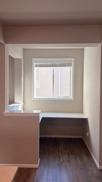 Office space/Study Area - 26412 203rd Ave SE
