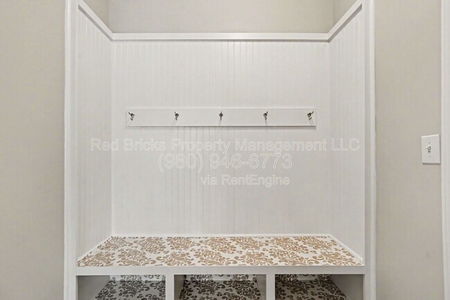 Building Photo - 3527 Arnica Ct