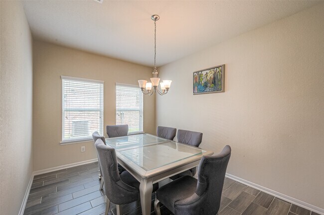 Building Photo - 3030 Currier Ct