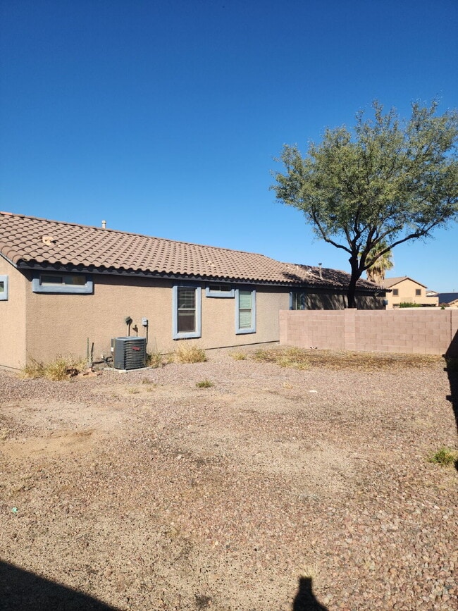 Building Photo - "Charming 3-Bedroom Oasis in Sahuarita - Spacious Living Awaits!"