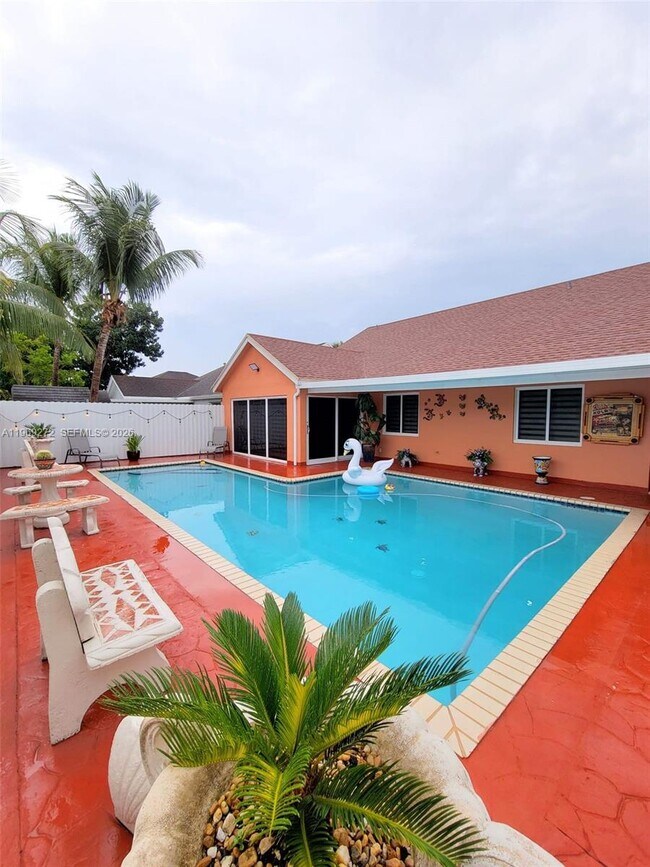 Building Photo - 12989 SW 251st Terrace