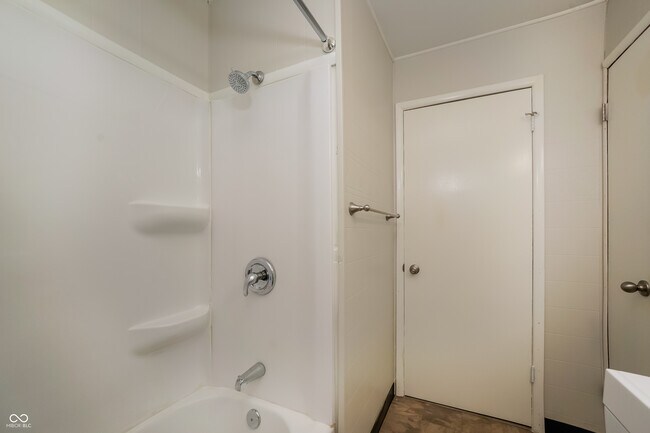 Building Photo - 7320 E Wiser Ave