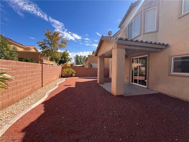 Building Photo - 5628 Granville Lake St