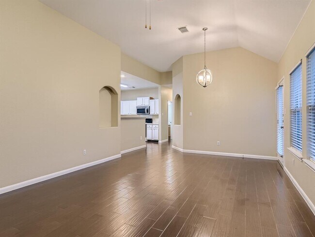 Building Photo - 2858 Southampton Way