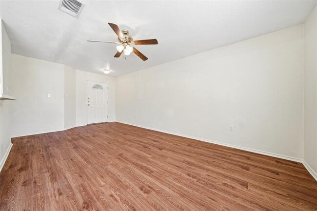 Building Photo - 1910 Steeds Crossing