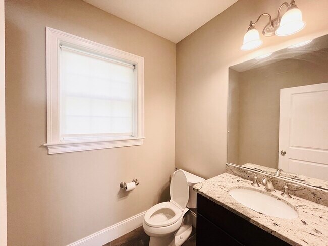 Building Photo - 127 Lowell St