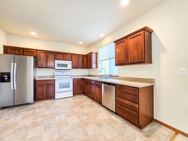 Building Photo - Lake Stevens 4-bed