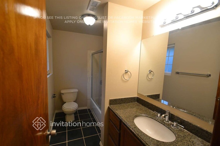 Building Photo - 2107 SW 316th St