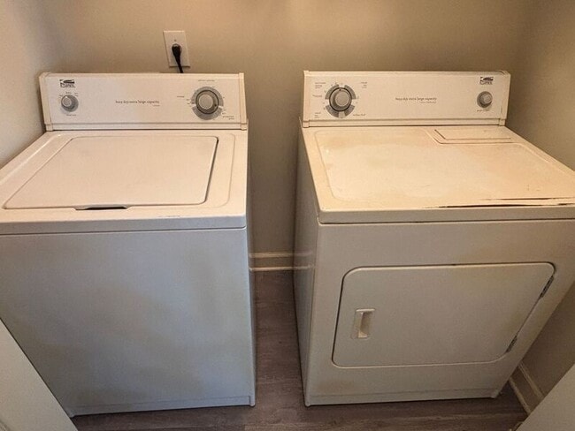 Building Photo - 3340 Billings St