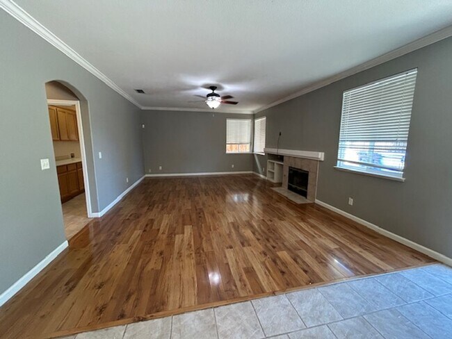 Building Photo - 9409 Viridian Way