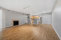 Building Photo - 370 Lake Placid Ct