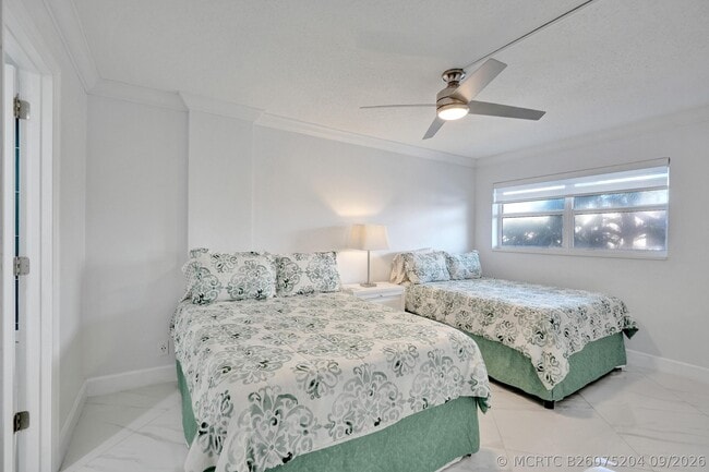 Building Photo - 1169 Hillsboro Mile