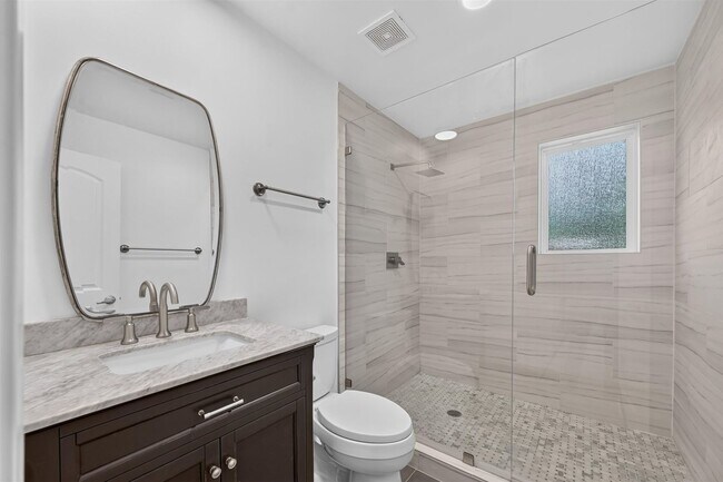 Building Photo - 13749 Pyramid Dr