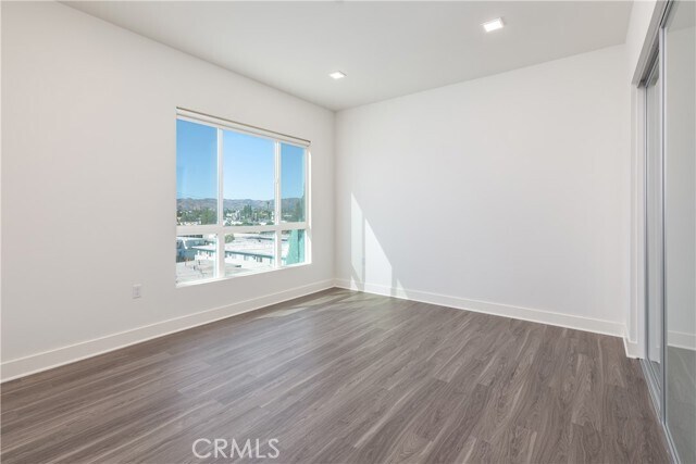 Building Photo - 6800 Variel Ave