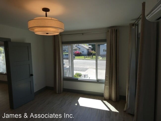 Building Photo - 3 br, 2 bath House - 319 - A E 6th Street