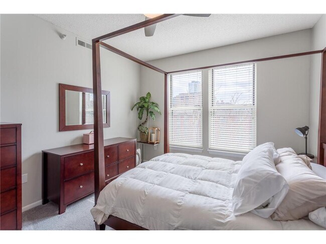 Building Photo - 545 N 1st St