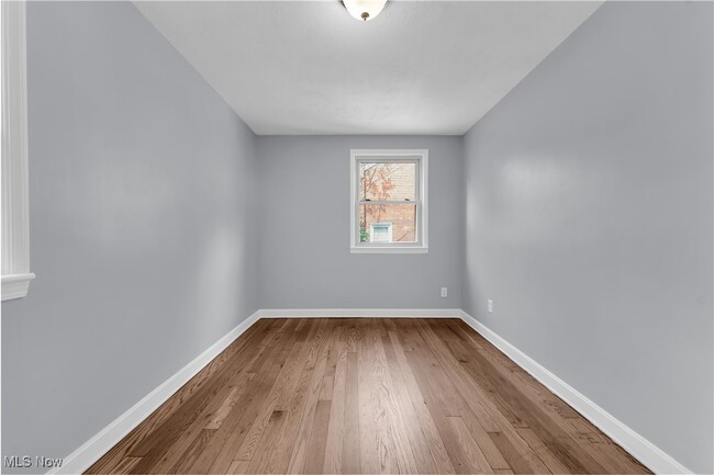 Building Photo - 24571 Hawthorne Dr