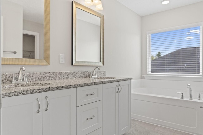 Building Photo - 912 Newburn Dr