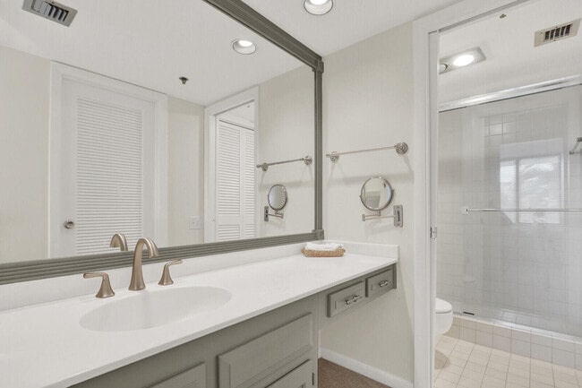 Building Photo - 2687 N Ocean Blvd