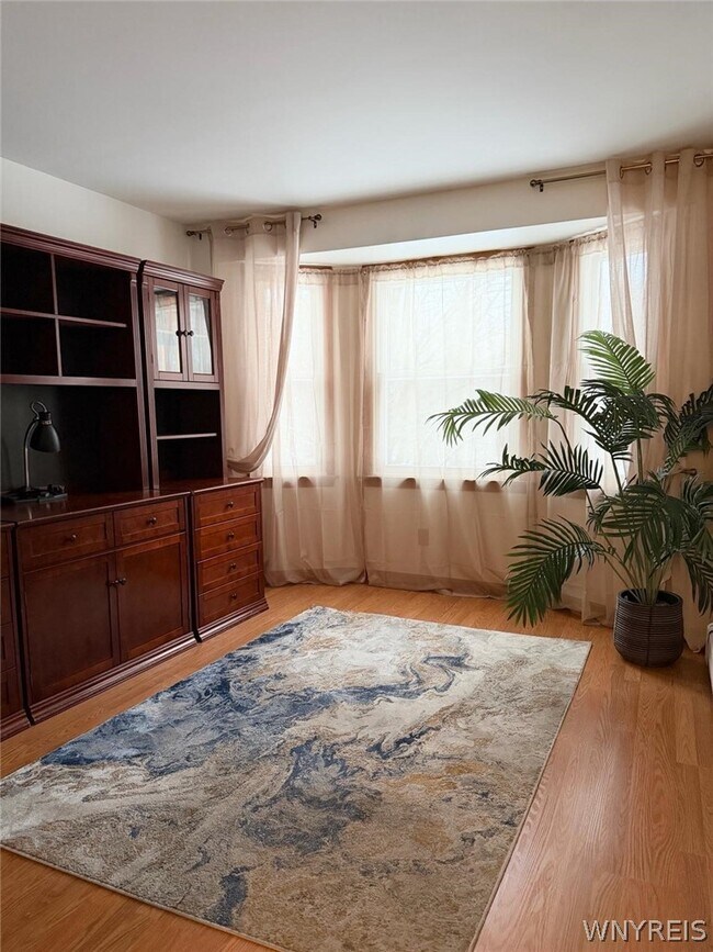 Building Photo - 114 Ayrault Dr