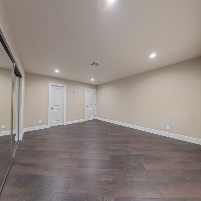 Building Photo - Highly Remodeled | 2nd Floor | Storage Room