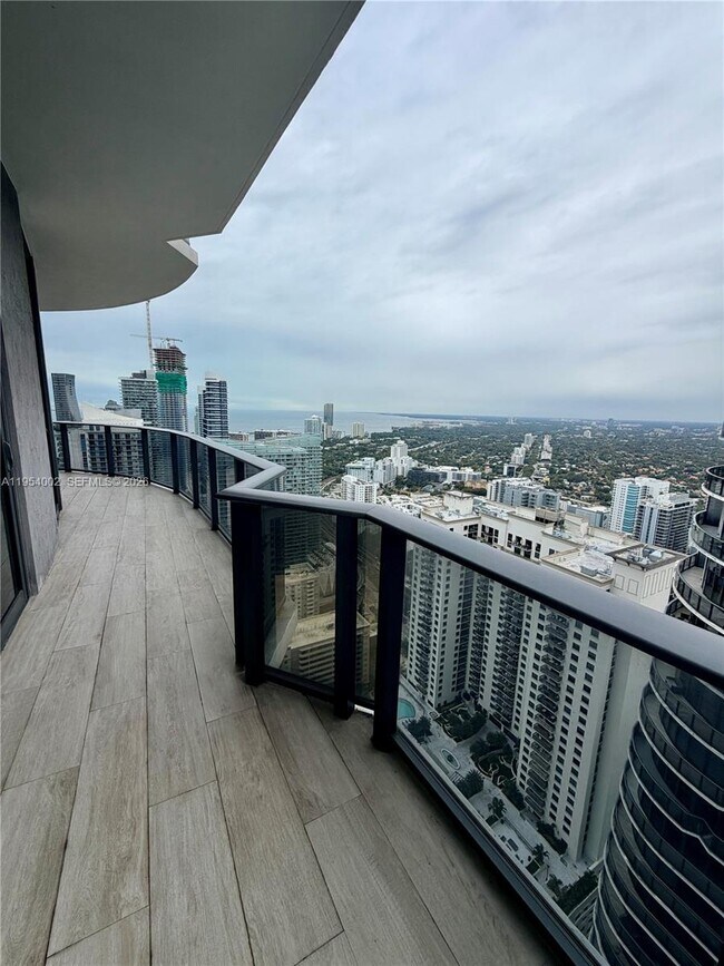 Building Photo - 45 SW 9th St