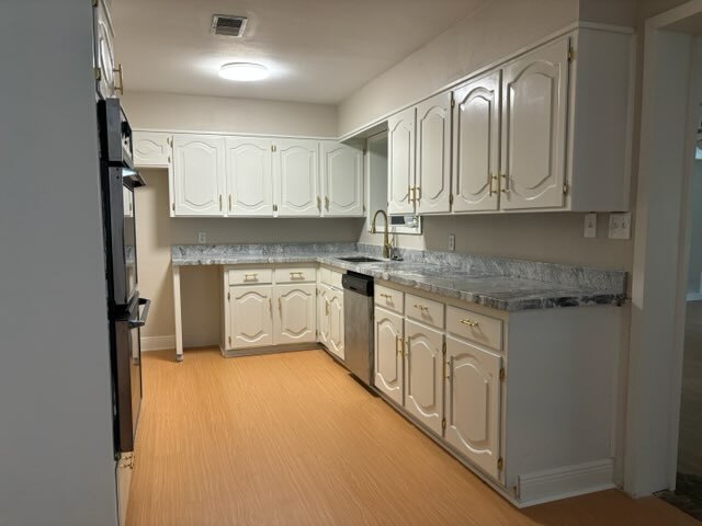 Kitchen - 2529 HAMPTON LANE