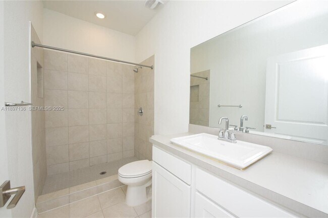 Building Photo - 449 NE 4th Terrace