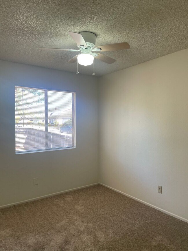 Building Photo - 4 Bdrm, 2.5 Ba, 2-story Home with Attached 2 Car Garage in San Marcos!