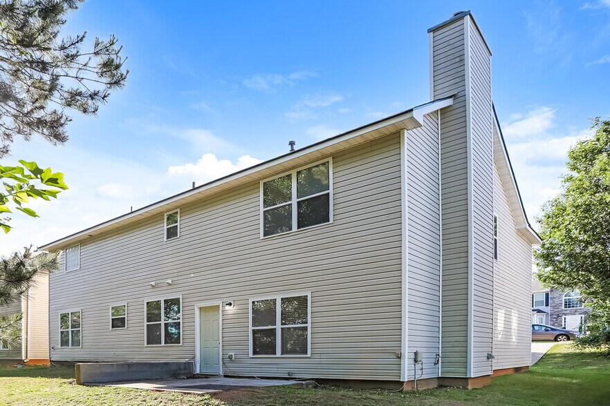 Building Photo - 3112 Berthas Overlook