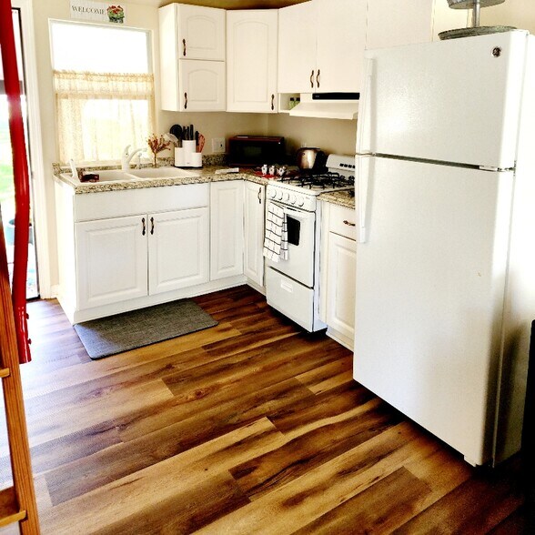 Building Photo - 6091 Dutch Mine Rd