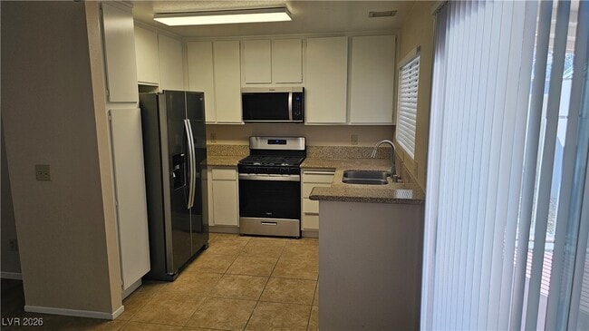 Building Photo - 8303 Palmada Dr