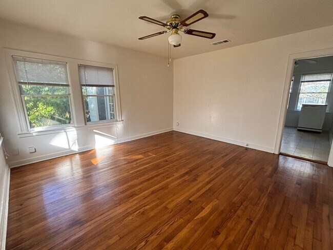 Building Photo - Fairview Properties