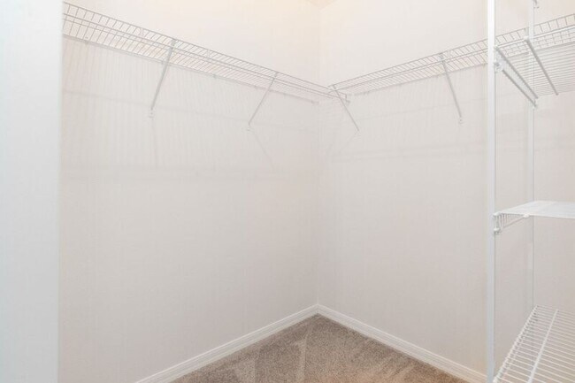 Building Photo - 9853 Portofino Dr