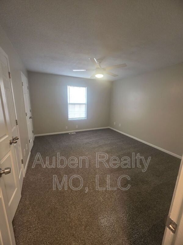 Building Photo - 7010 N Gower Ave