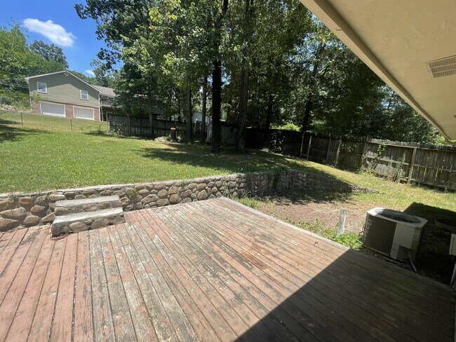 Building Photo - 1215 Lovelady Lewis Rd