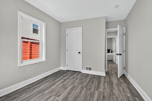 Building Photo - 4212 Byers St