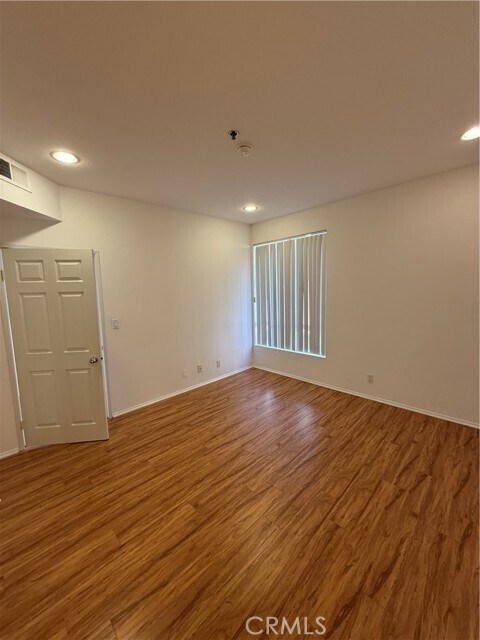 Building Photo - 8614 Burton Way