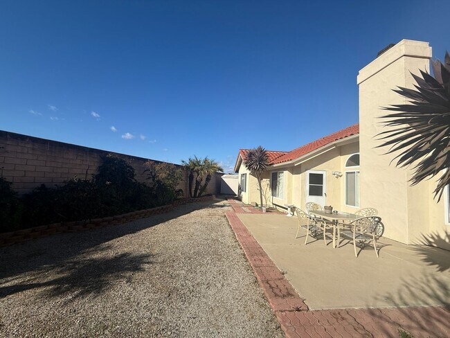 Building Photo - 2441 Iron Ridge Ct