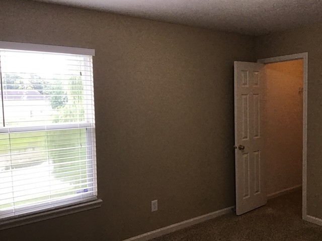 Building Photo - 5837 Columbia Cir