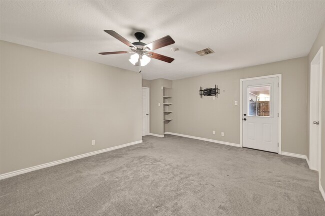 Building Photo - 15734 Pagehurst Dr