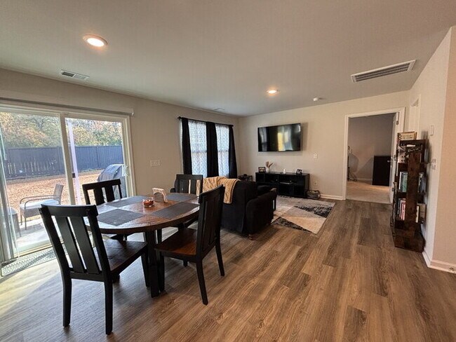 Building Photo - 4131 Rising Tide Dr