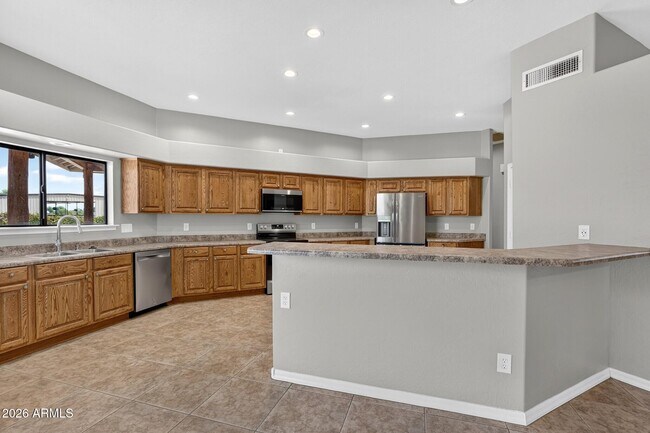Building Photo - 3002 E Sherry Ln