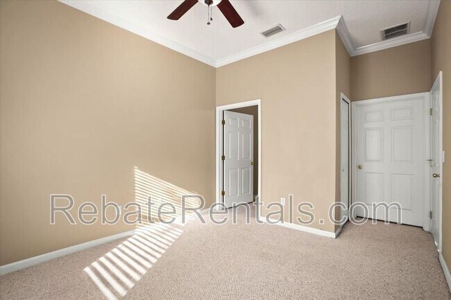 Building Photo - 7032 Deer Lodge Cir